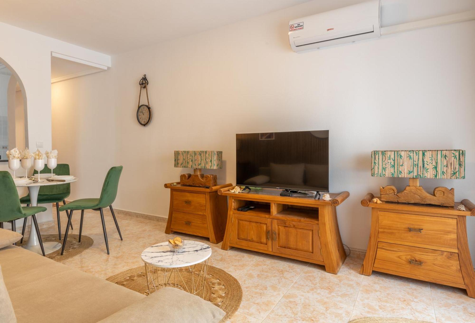 Hola Apartment