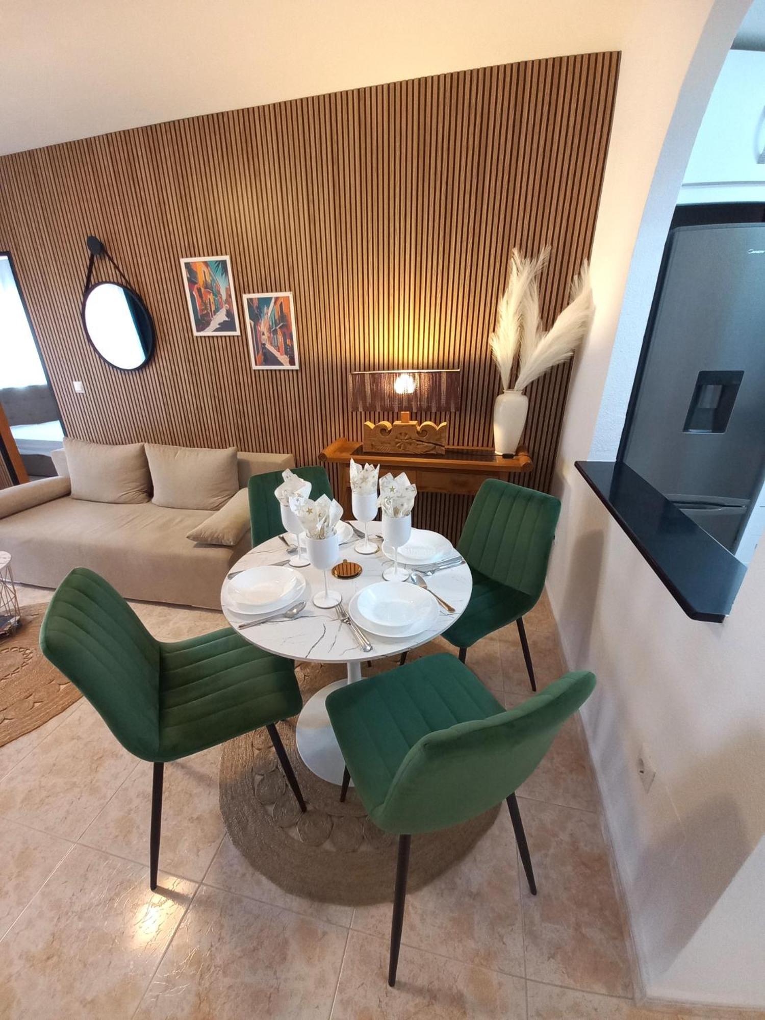 Apartment Hola *